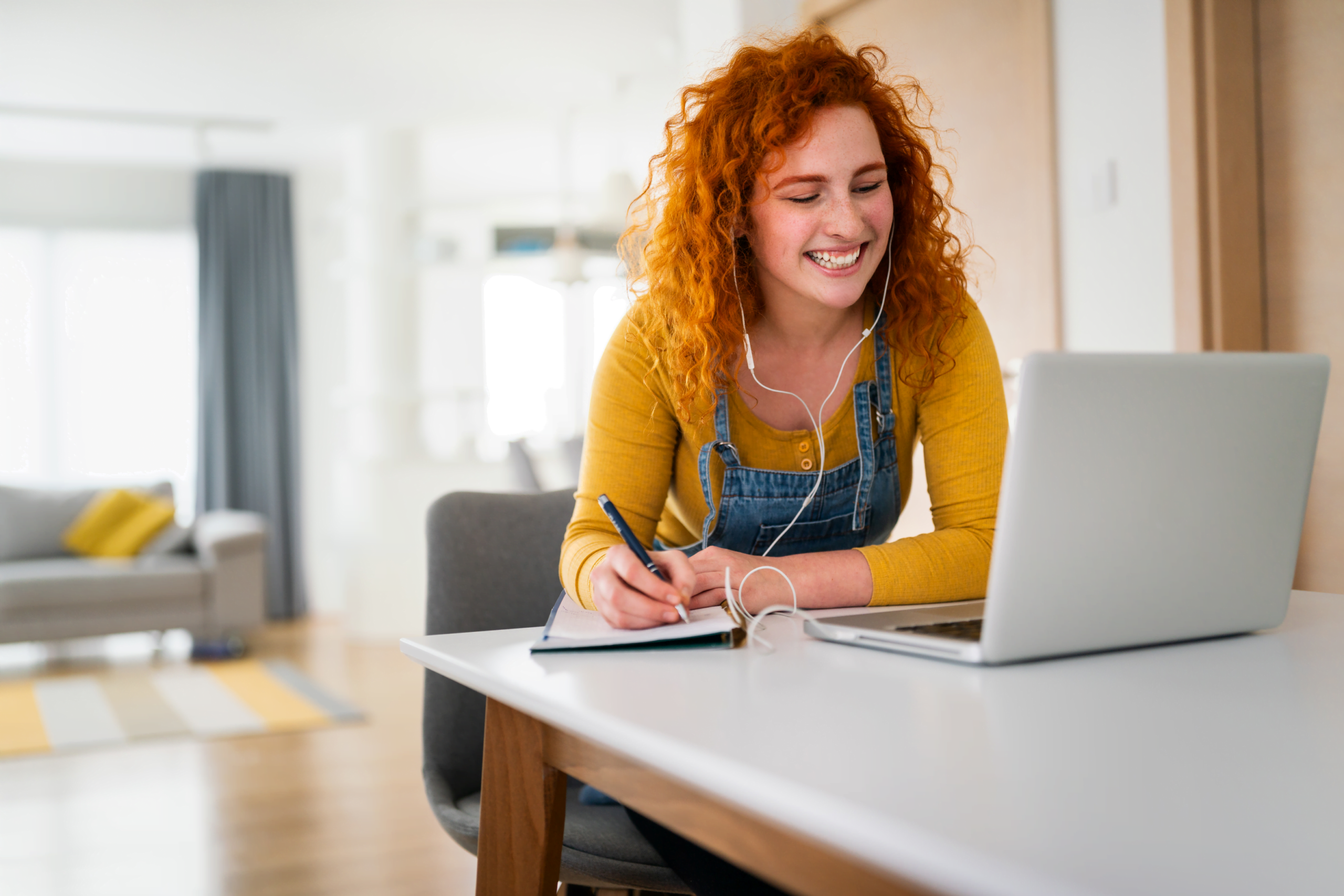 An image of someone doing an online eLearning course